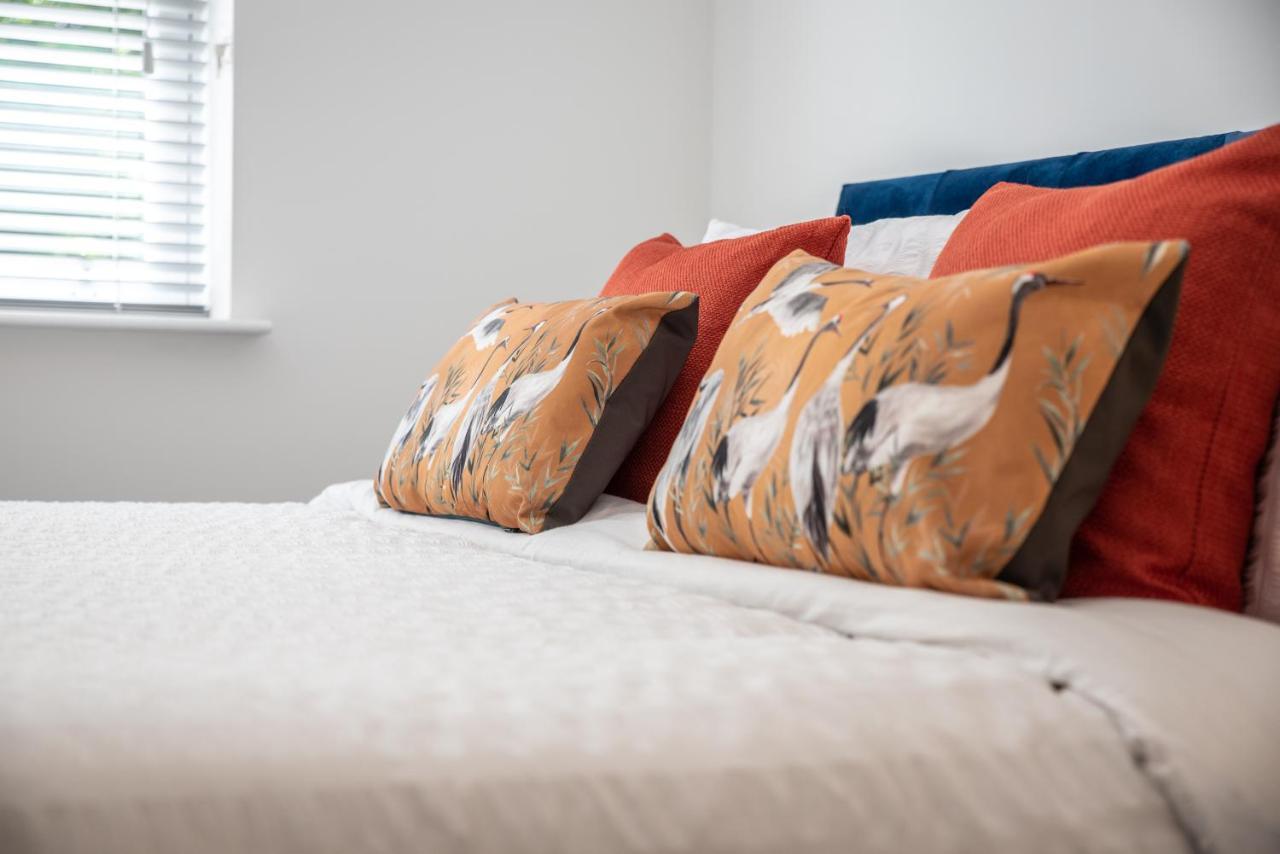 Welcome 4 Business Or Pleasure! Super Central Southampton 'City Vibes' # Stylish Apartment With Outside Space! 1-4 Guests Book Your City Break Or Pre-Cruise Stay! Close To Mayflower Theatre, Universities, Cruise Terminals, Hospitals & Shops! Extérieur photo